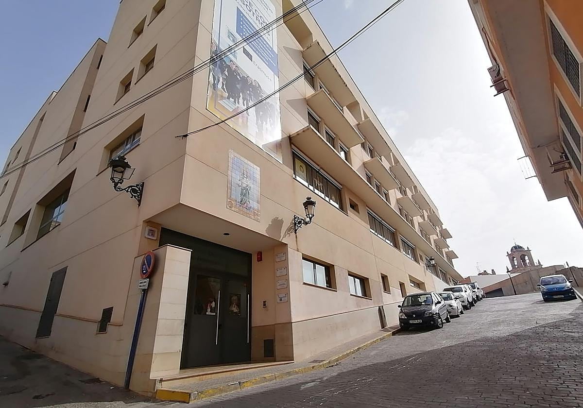 Acceso al actual edificio del colegio Oratorio Festivo.