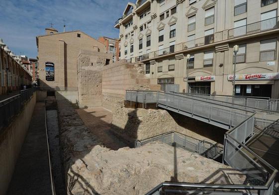 Restos de la muralla de Verónicas.