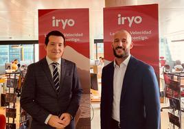 El consejero José Manuel Pancorbo con el representante de Iryo, este martes en Madrid.