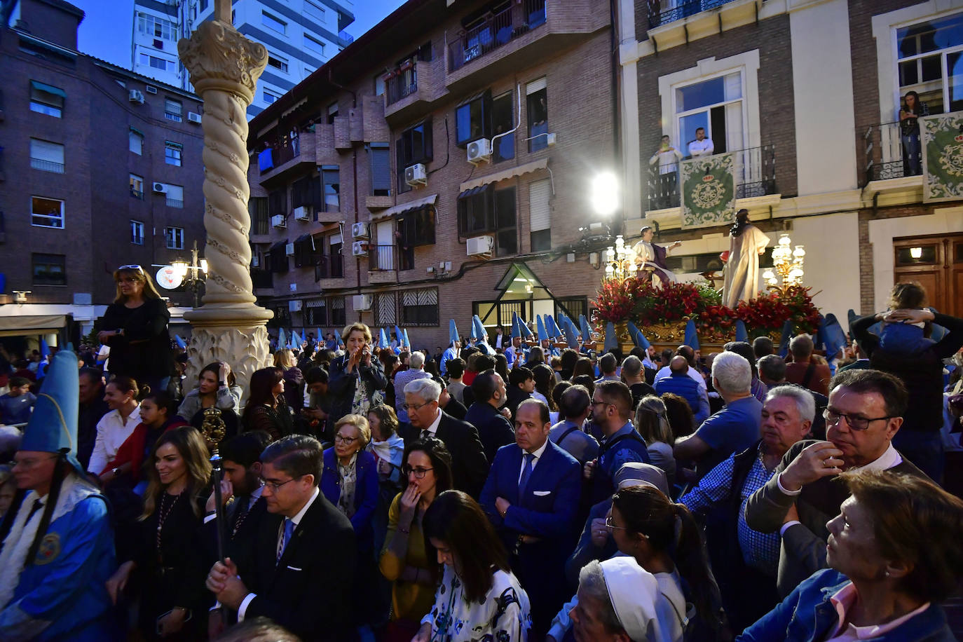 La procesión del Cristo del Amparo del Viernes de Dolores en Murcia, en imágenes