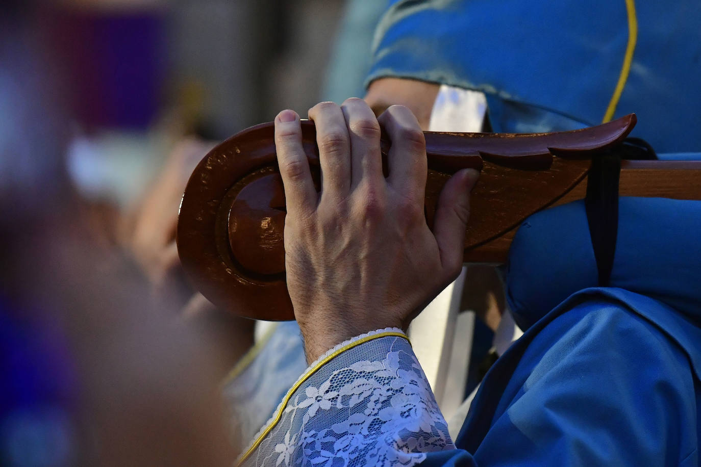 La procesión del Cristo del Amparo del Viernes de Dolores en Murcia, en imágenes