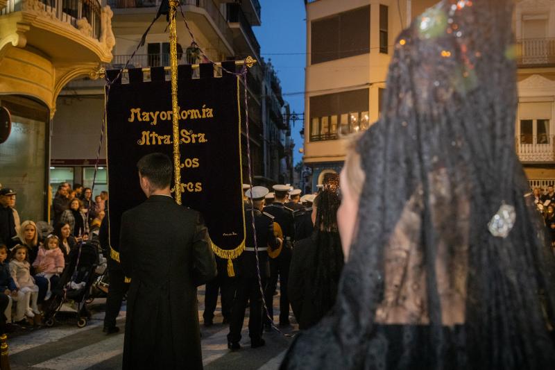 Una procesión de las mantillas en Orihuela pasada por agua
