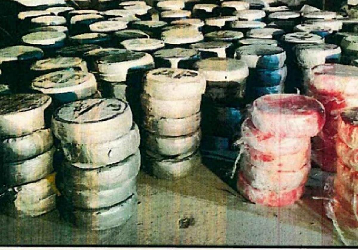 Piezas cilíndricas en forma de queso que estaban en el interior de los bloques y contenían un kilo de cocaína.