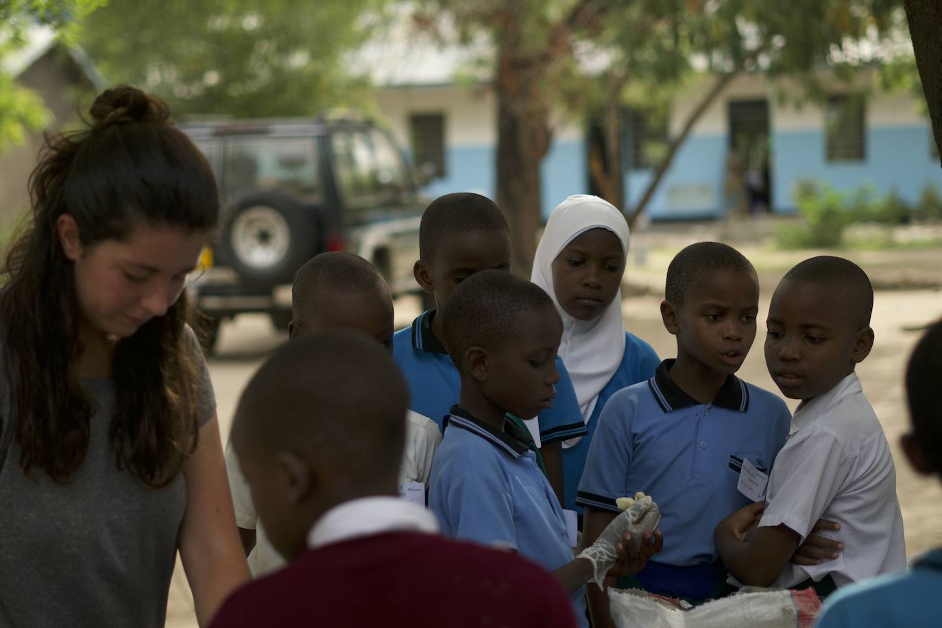 La labor contra el plástico de una empresa murciana en Tanzania, en imágenes