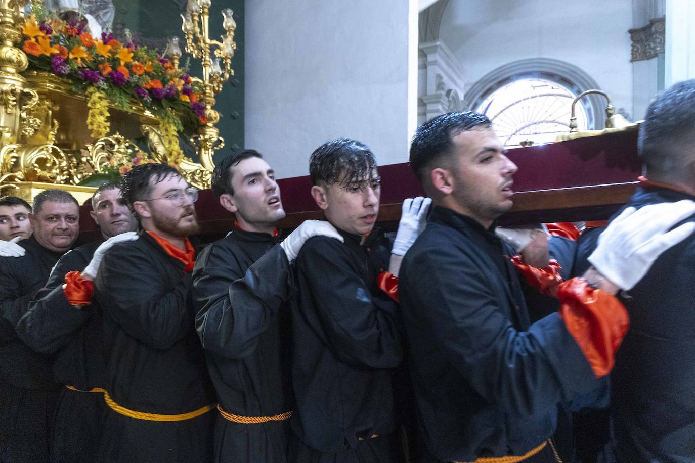 La lluvia obliga a suspender la procesión de La Burrica en Cartagena