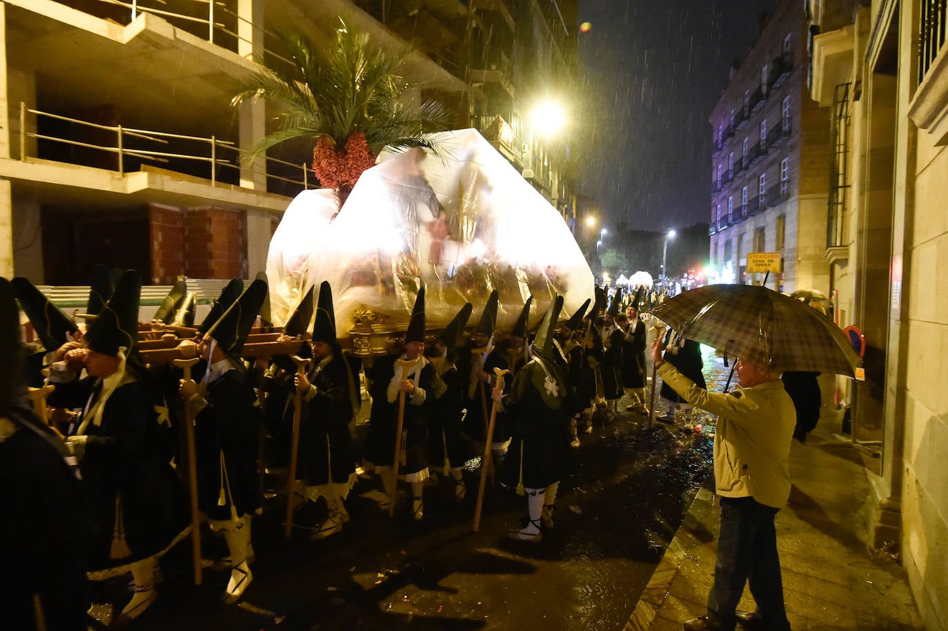 Suspendida la procesión del Cristo de la Esperanza en Murcia por la lluvia