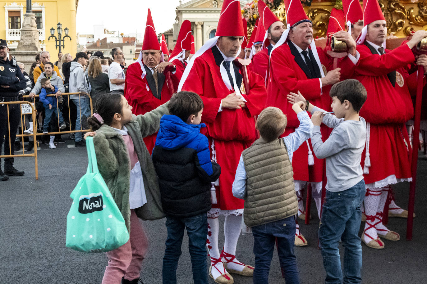 La procesión de los &#039;coloraos&#039;, en imágenes