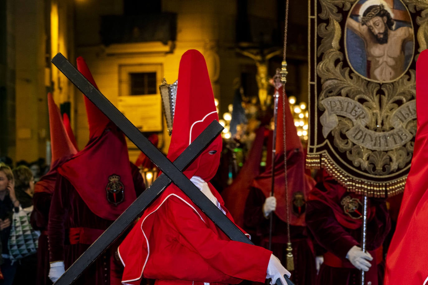 La procesión de los &#039;coloraos&#039;, en imágenes