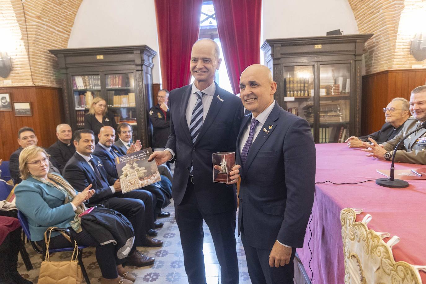 Las imágenes del homenaje de los sanjuanistas a sus protectores