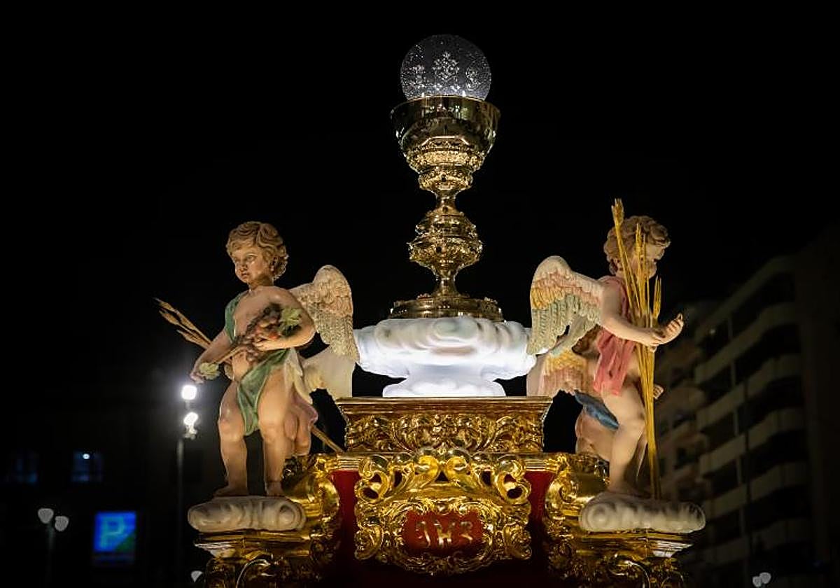 Las imágenes de las procesiones de La Cena y El Lavatorio en Orihuela