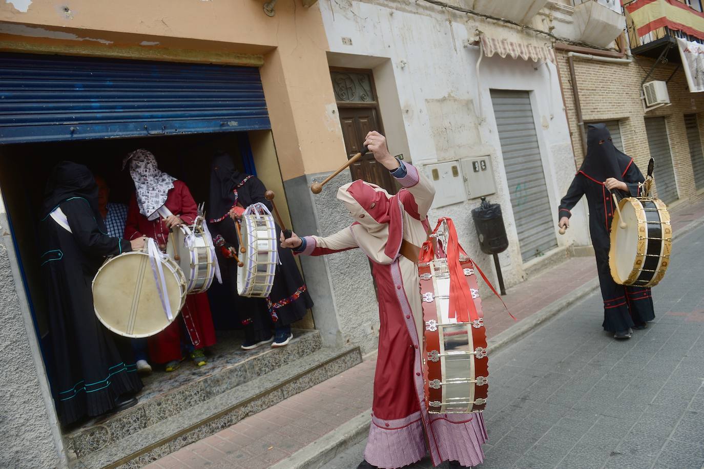 Los tambores toman las calles de Moratalla en Jueves Santo