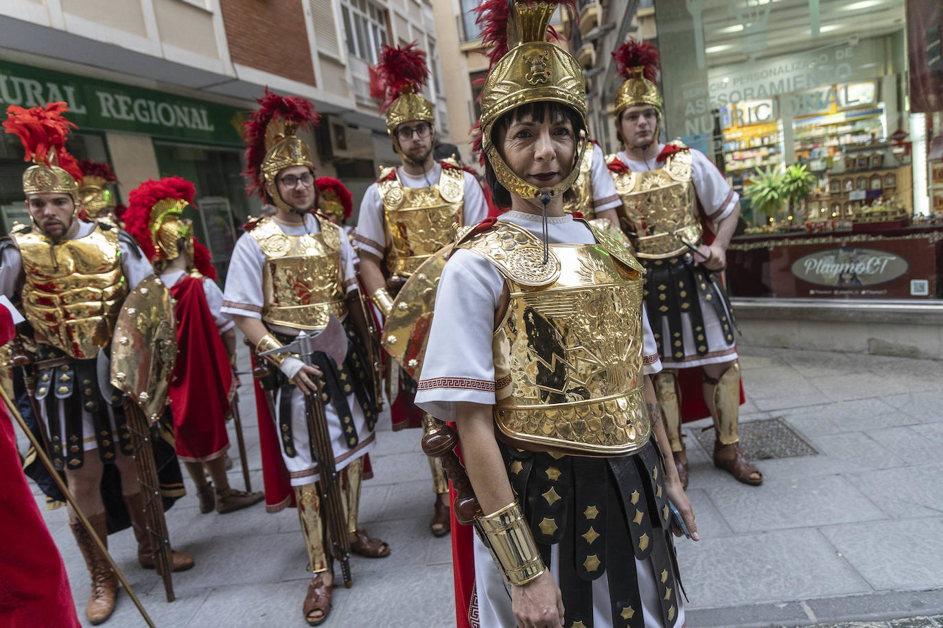 Un Jueves Santo de preparativos en Cartagena
