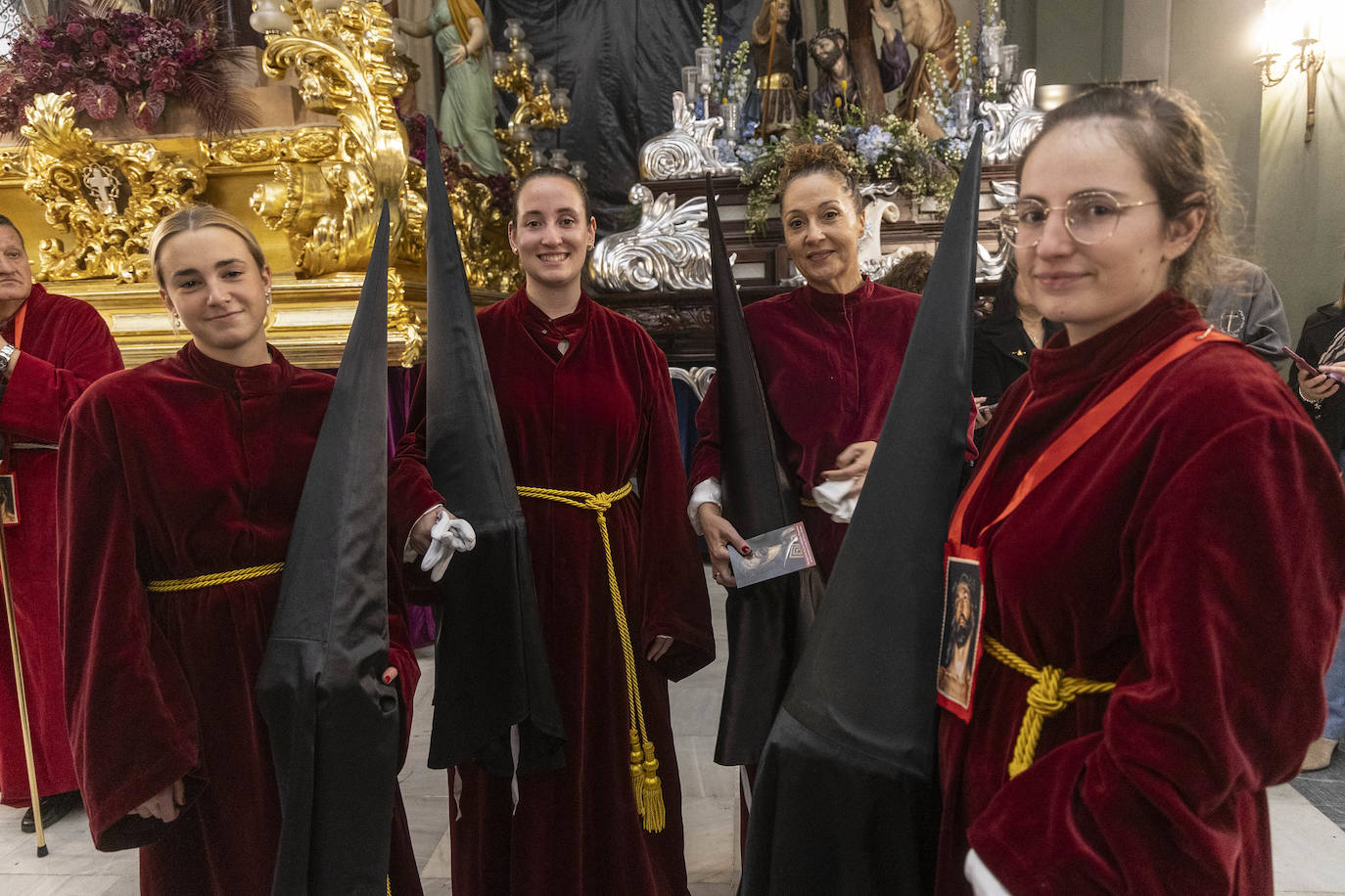 Un Jueves Santo de preparativos en Cartagena