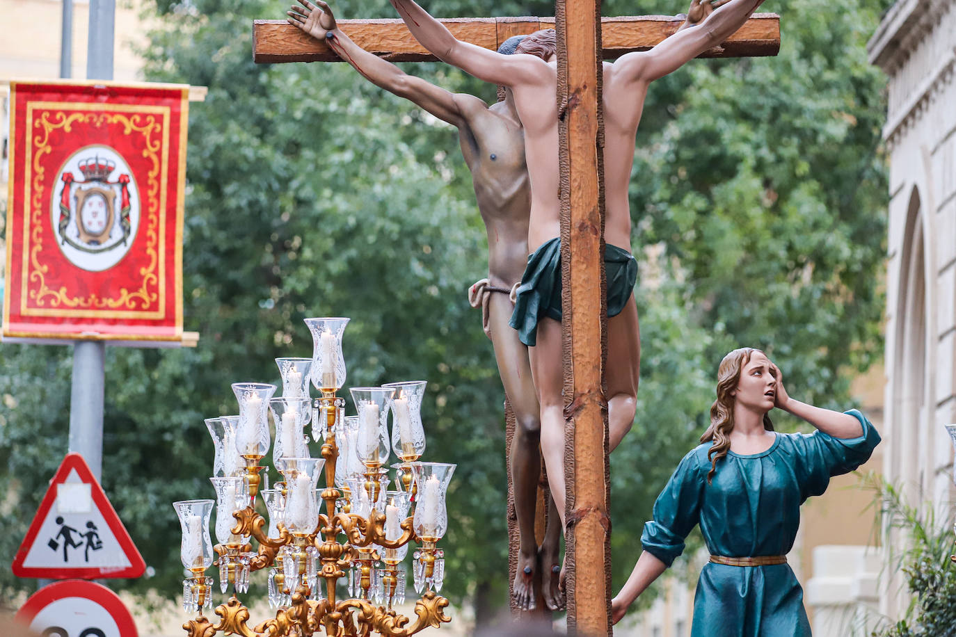 La procesión de la Soledad del Calvario de Murcia, en imágenes