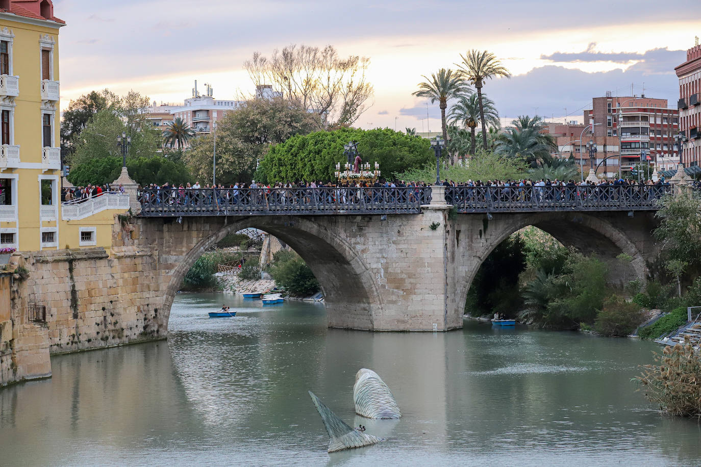 La procesión de la Soledad del Calvario de Murcia, en imágenes