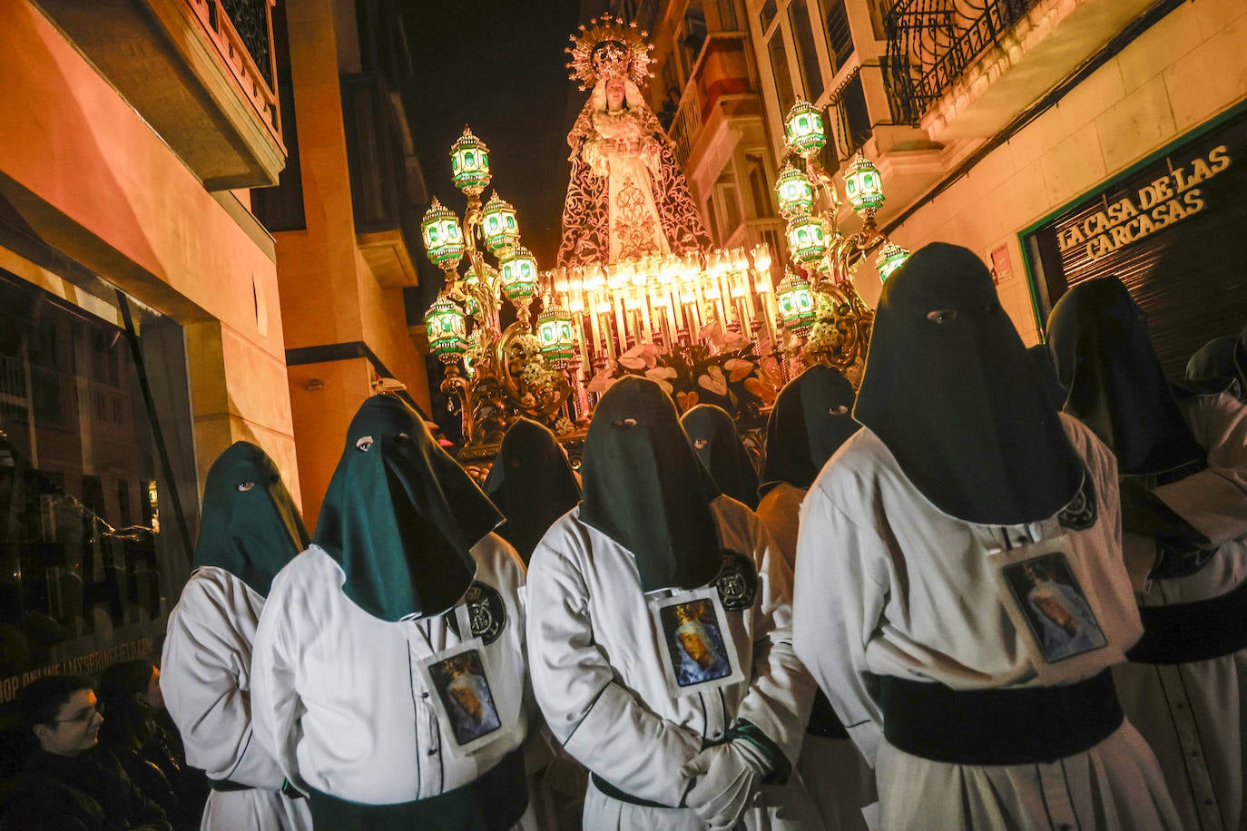 La procesión del Silencio de Cartagena, en imágenes