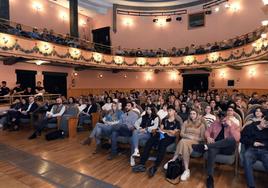 El teatro Bernal de El Palmar acogió la celebración de la jornada sobre buenas prácticas y casos de éxito en cooperativas de enseñanza.