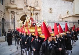 Las cofradías de la Misericordia, de Servitas y del Santo Sepulcro cierran el Viernes Santo