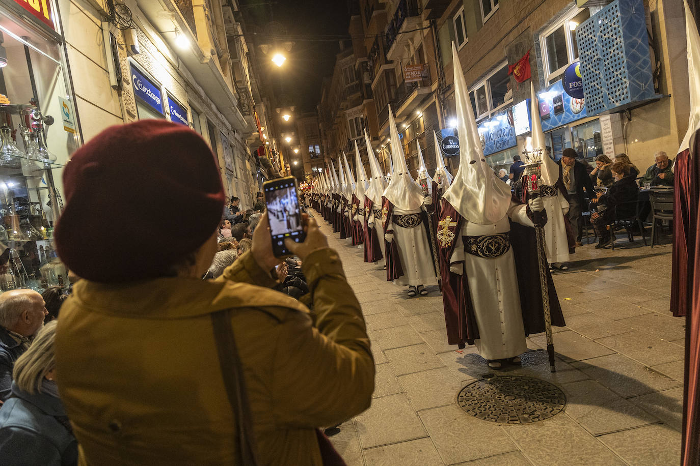 Cartagena se tiñe de luto en el Santo Entierro marrajo
