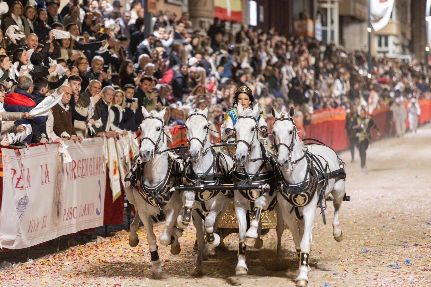 La procesión del Viernes Santo de Lorca, en imágenes