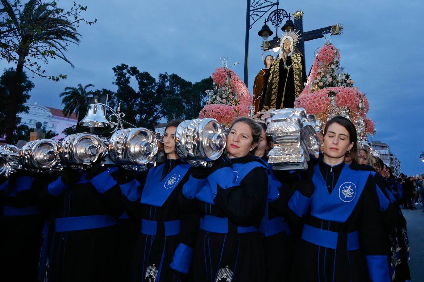 Procesiones de la Vera Cruz y las Santas Mujeres en Cartagena, en imágenes