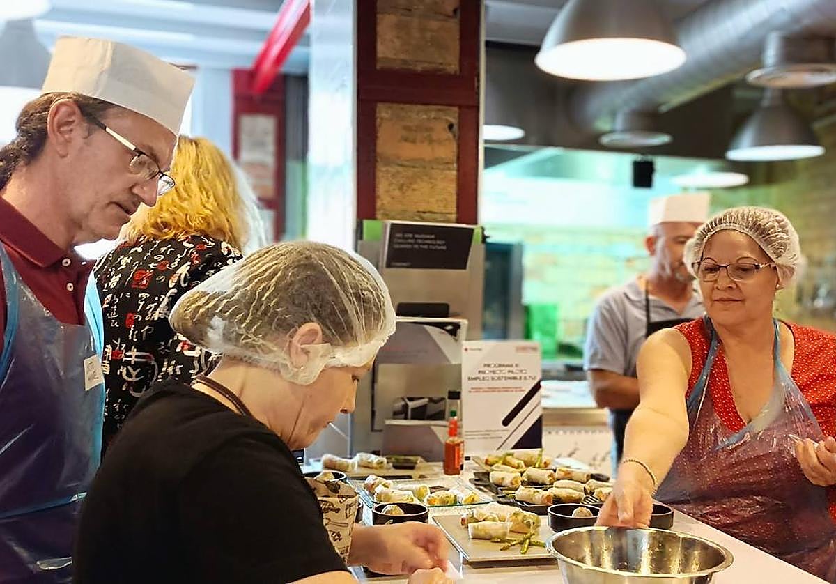 Más del 50 por ciento de los desempleados de larga duración, mayores de 45 años, que participan en cursos del SEF encuentra empleo.