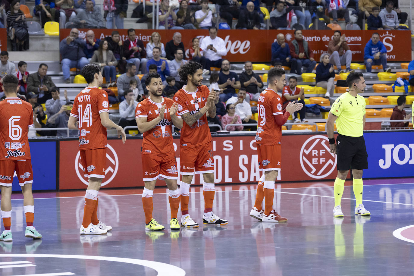 Las imágenes del Jimbee-Movistar (1-8)