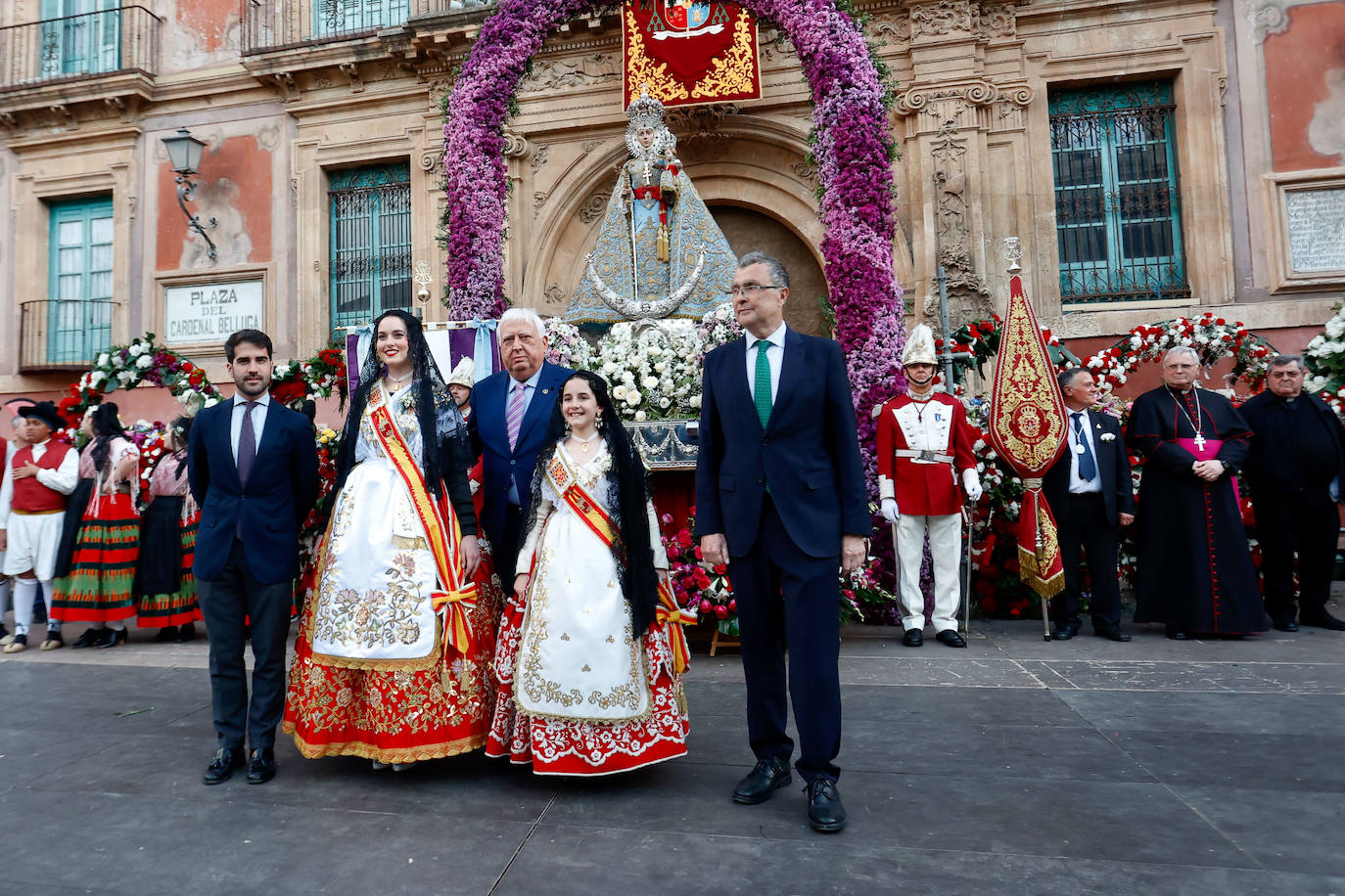 Las imágenes de la ofrenda floral a la Virgen de la Fuensanta