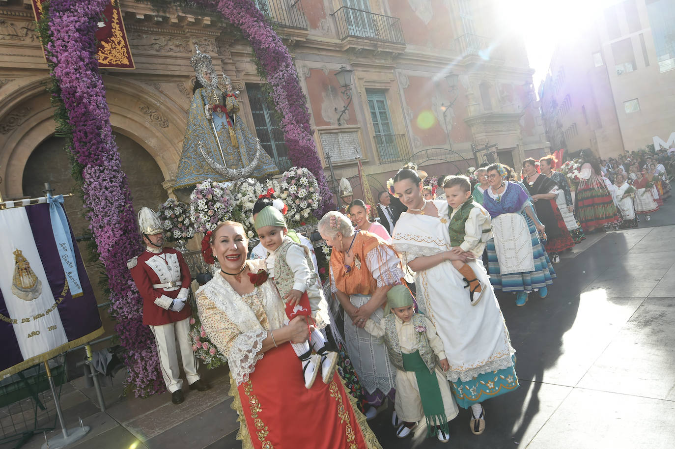 Las imágenes de la ofrenda floral a la Virgen de la Fuensanta