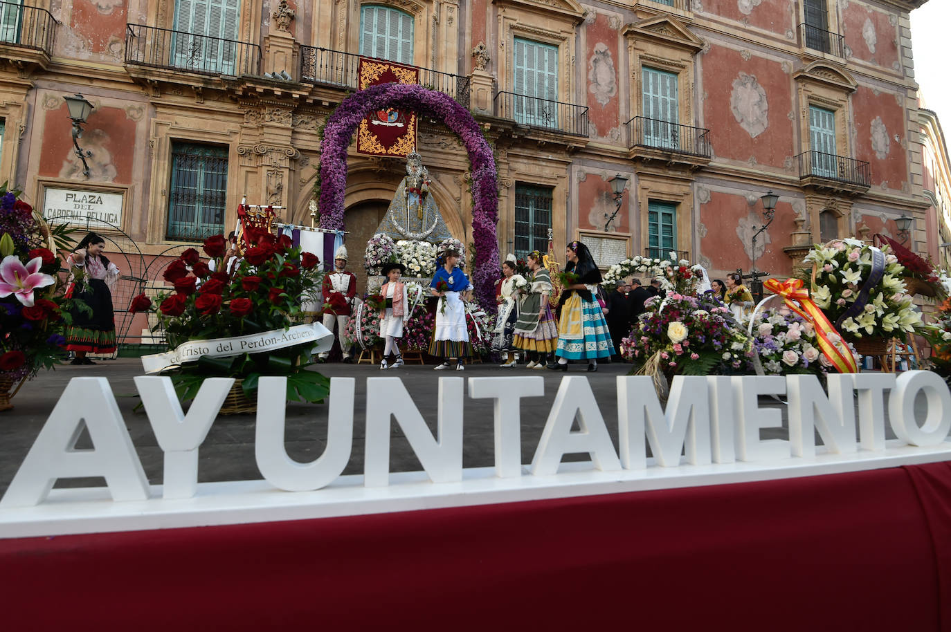 Las imágenes de la ofrenda floral a la Virgen de la Fuensanta