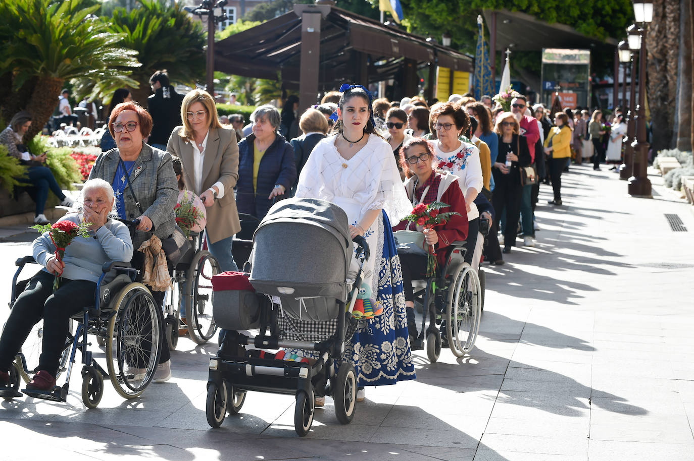 Las imágenes de la ofrenda floral a la Virgen de la Fuensanta