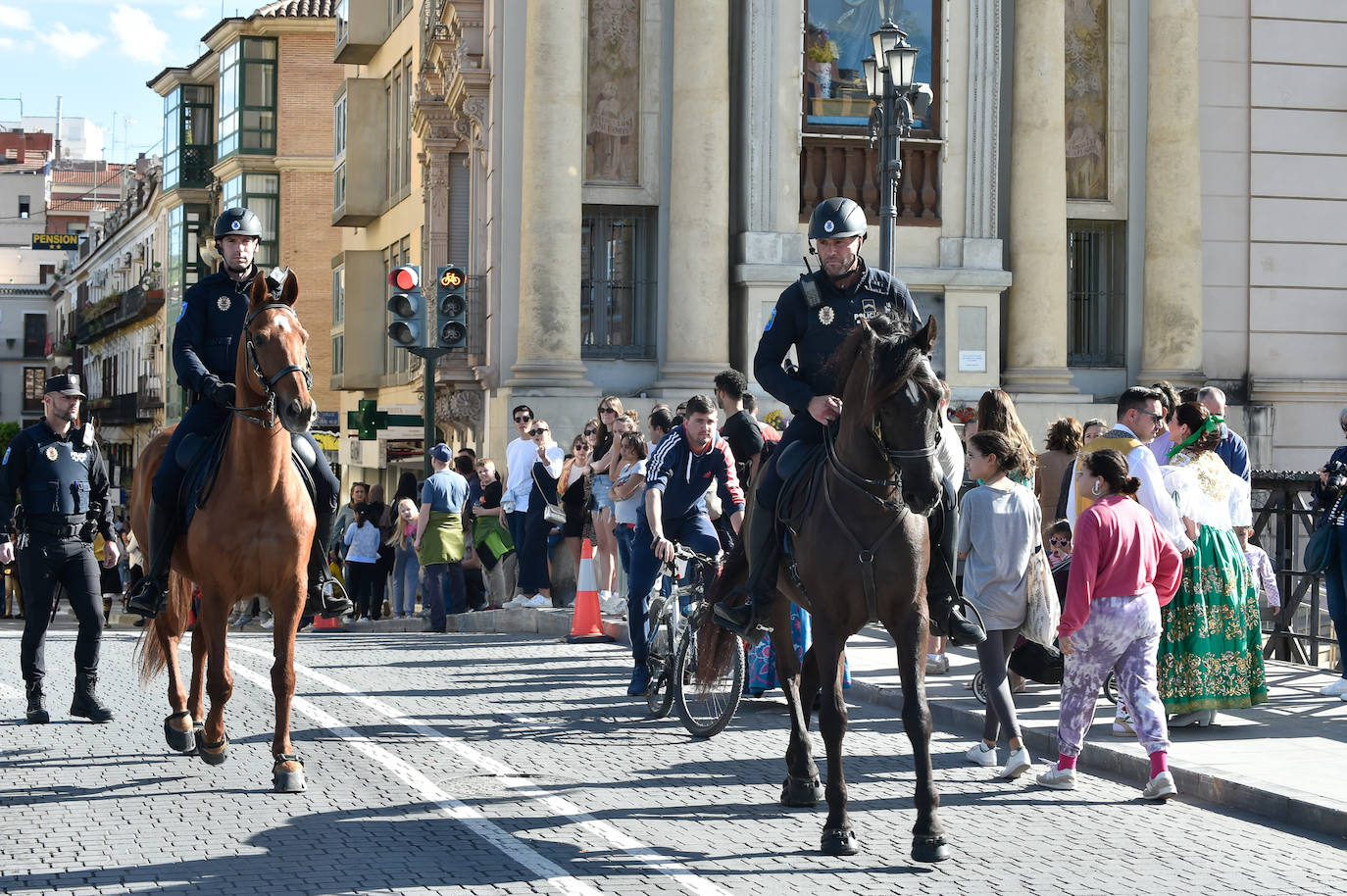 Las imágenes de la ofrenda floral a la Virgen de la Fuensanta