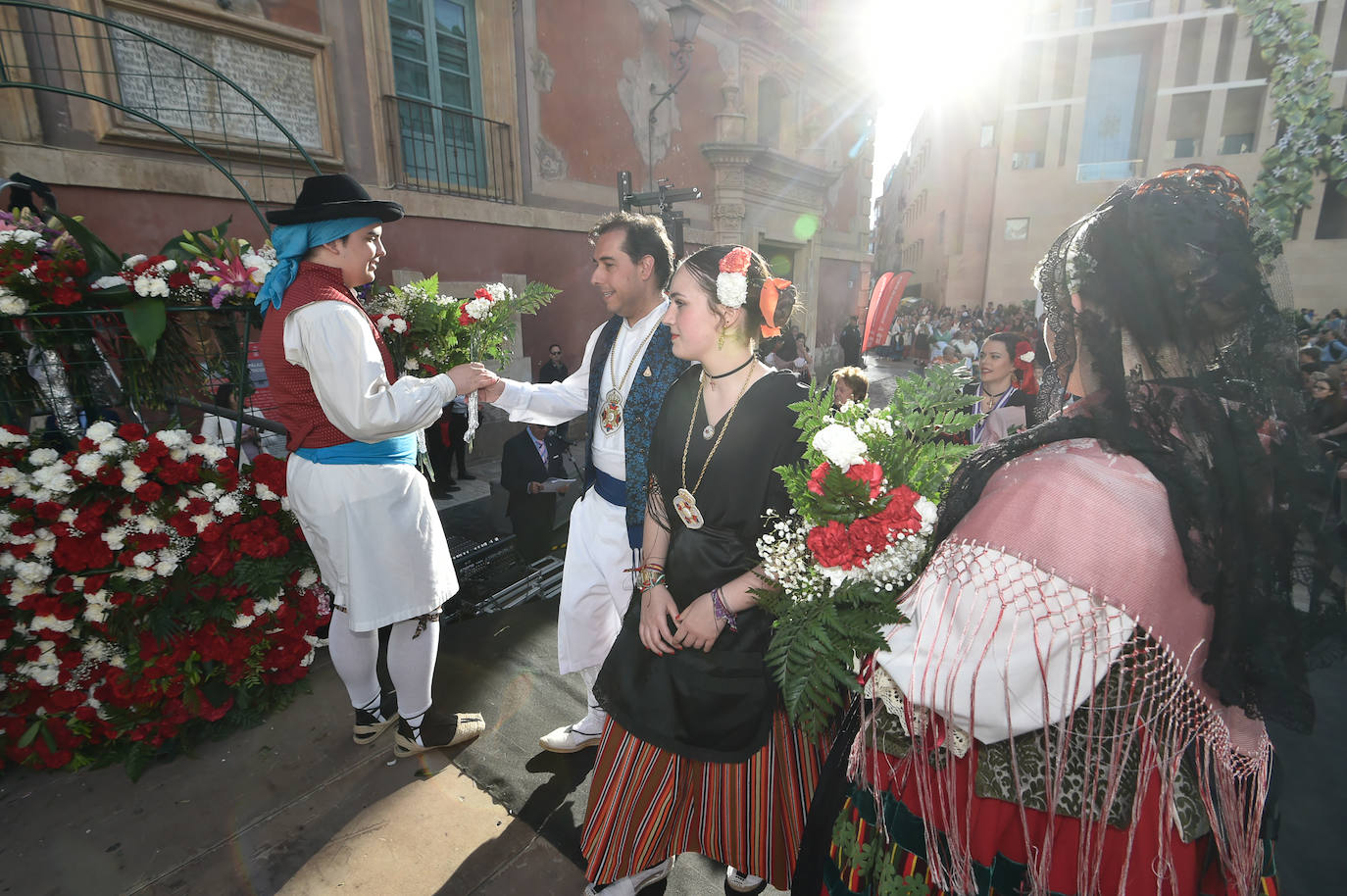 Las imágenes de la ofrenda floral a la Virgen de la Fuensanta