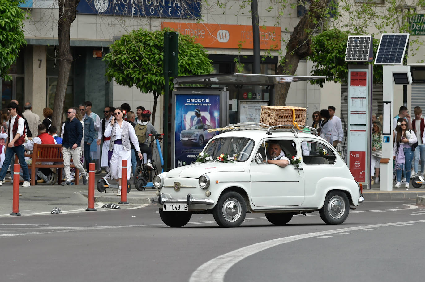 Las calles de Murcia rebosan en el Bando de la Huerta