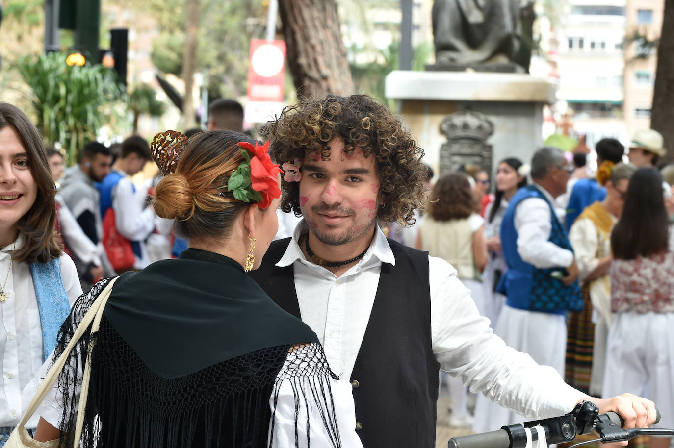 Las calles de Murcia rebosan en el Bando de la Huerta