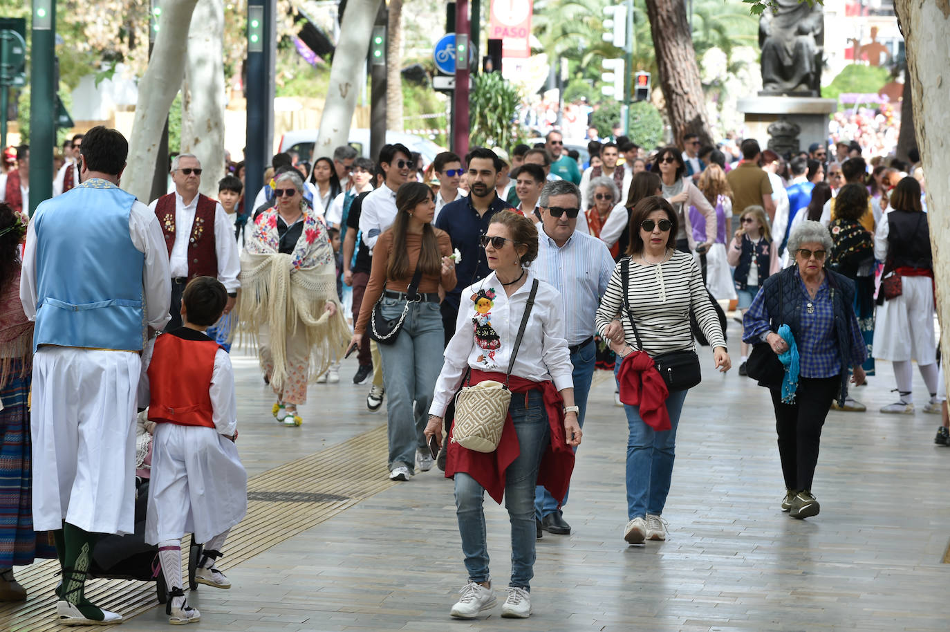 Las calles de Murcia rebosan en el Bando de la Huerta