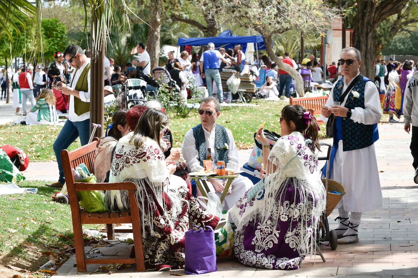 Las calles de Murcia rebosan en el Bando de la Huerta