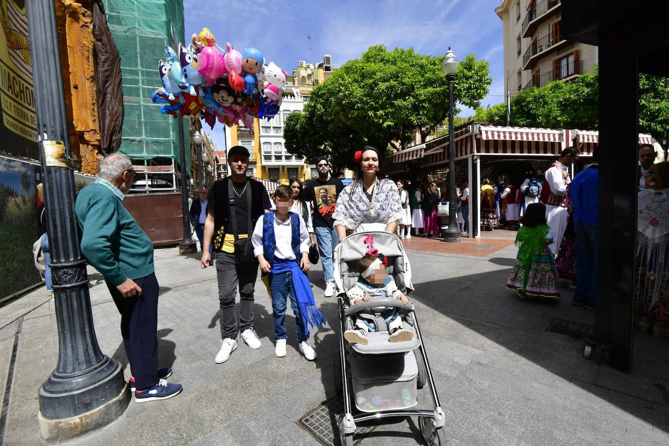 Las calles de Murcia rebosan en el Bando de la Huerta