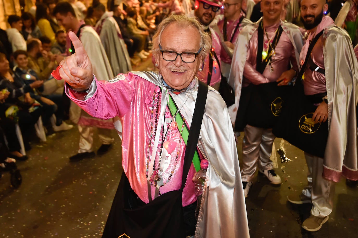 Las imágenes del desfile de la llegada de la Sardina a Murcia