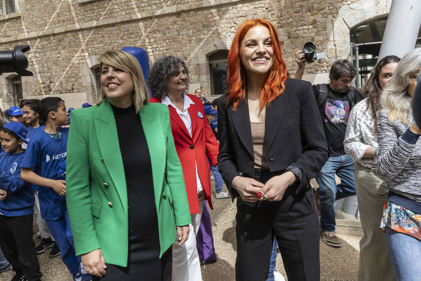 La primera astronautra española, Sara García, visita la UPCT