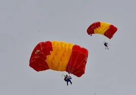 Las imágenes del Concurso Nacional de Paracaidismo en Alcantarilla