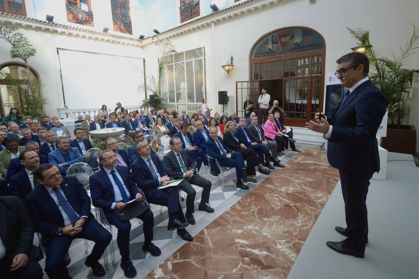 Foro de Agrupal &#039;100 años de industria alimentaria en la Región. Dimensión económica y empresarial&#039;, en imágenes