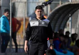 El técnico Sergio Yúfera.