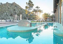 Piscina exterior del Balneario, en una imagen reciente.