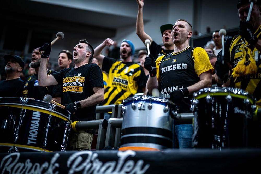 Las imágenes de la victoria del UCAM CB ante el Riesen