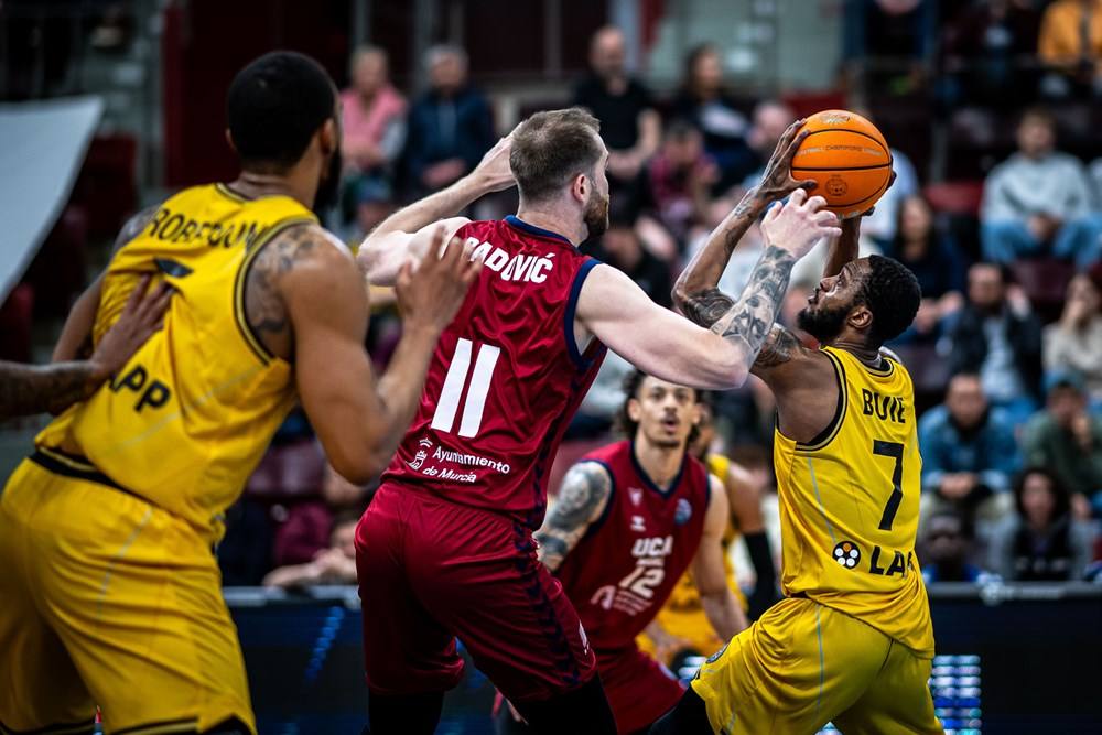 Las imágenes de la victoria del UCAM CB ante el Riesen