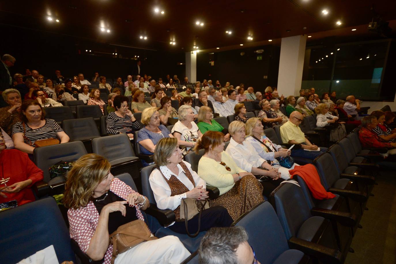 La doctora M. Ángeles Bonmatí, en el Aula de Cultura de LA VERDAD