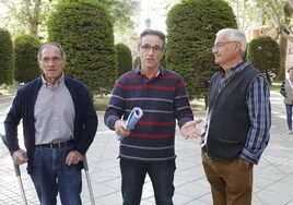 Representantes de los afectados por las inundaciones durante su comparecencia este miércoles.