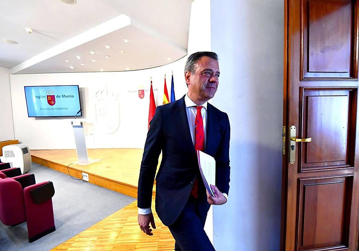 Marcos Ortuño, este jueves, tras su intervención en la rueda de prensa posterior al Consejo de Gobierno.