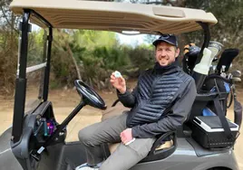 El periodista danés a su paso por uno de los recorridos del Real Golf Manga Club.